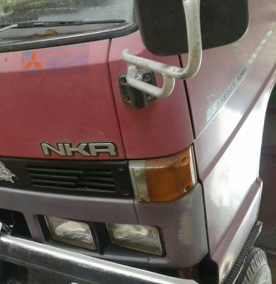 สีล้อ อีซูชุ NKR88ปี38ช่วงสั้น3.20ม สภาพดีเดิมๆสวยไม่มีผุพร้อมใช้งาน เล่มทะเบียนพร้อมโอน