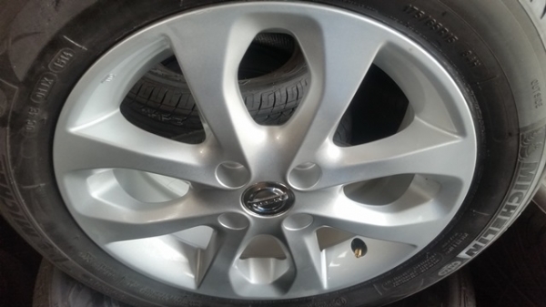 ขายล้อNissan March MC 15 ยางปี14 4 ล้อ ขายล้อNissan March MC 15 ยางปี14 4 ล้อ