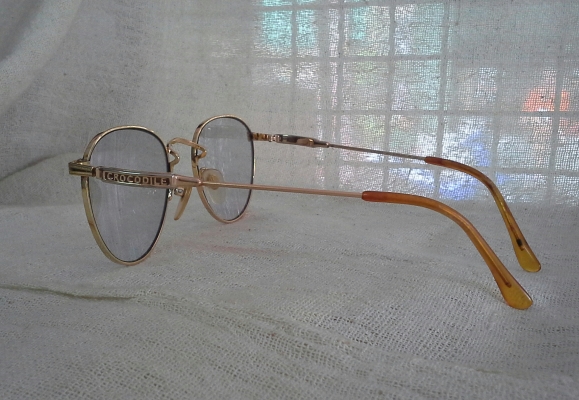 แว่นตาเลนส์กรองแสงอาร์ติสท์ 'หยดน้ำ จอห์น เลนนอน'  ราคานักศึกษา!  Vintage CROCODILE made in Japan