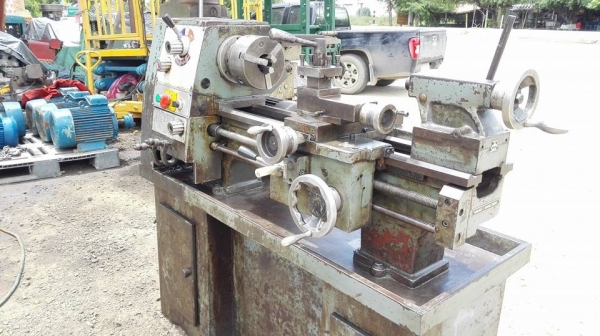 ** SOLD ** กลึงใต้หวัน DARSIN TAIWAN 3 ฟุต 2 เพลาเกียร์บล็อค 300*600 ร้านมอไซด์/งานเล็กๆหลังบ้านเชิญ!!