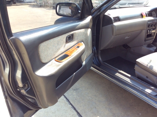 ขายรถ นิสสัน ซันนี่ B14 ปี95 เครื่องหัวฉีด 1.5 เกียร์ออโต้ ติดแก๊สLPG เพาเวอร์ ไฟฟ้าทั้งคัน ภายในสวยเดิมๆแอร์เย็น วิทยุCD ตัวถังเดิมไม่มีชนสีมีริ้วรอยบางชิ้น แม็ก15"ยางดี รถขับดีครับพร้อมใช้ ภาษีไม่ขาด ขายถูกครับ