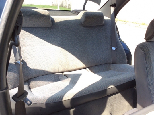 ขายรถ นิสสัน ซันนี่ B14 ปี95 เครื่องหัวฉีด 1.5 เกียร์ออโต้ ติดแก๊สLPG เพาเวอร์ ไฟฟ้าทั้งคัน ภายในสวยเดิมๆแอร์เย็น วิทยุCD ตัวถังเดิมไม่มีชนสีมีริ้วรอยบางชิ้น แม็ก15"ยางดี รถขับดีครับพร้อมใช้ ภาษีไม่ขาด ขายถูกครับ