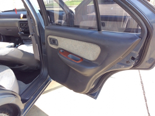 ขายรถ นิสสัน ซันนี่ B14 ปี95 เครื่องหัวฉีด 1.5 เกียร์ออโต้ ติดแก๊สLPG เพาเวอร์ ไฟฟ้าทั้งคัน ภายในสวยเดิมๆแอร์เย็น วิทยุCD ตัวถังเดิมไม่มีชนสีมีริ้วรอยบางชิ้น แม็ก15"ยางดี รถขับดีครับพร้อมใช้ ภาษีไม่ขาด ขายถูกครับ