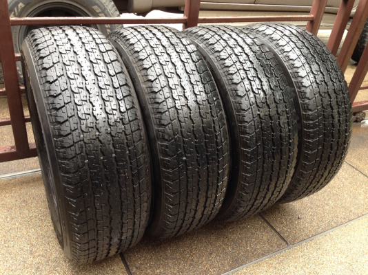 ยาง Bridgestone 245 65 17 ปี15 ดอกเยอะ ราคาไม่แพง