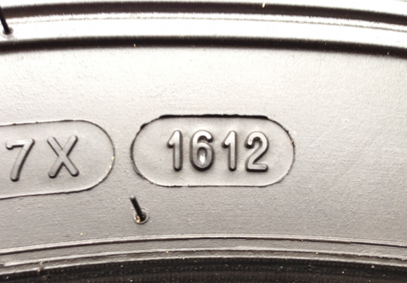 ยาง Michelin 265 70 16 ปี12 ดอกเต็ม สวยคม ราคาไม่แพง