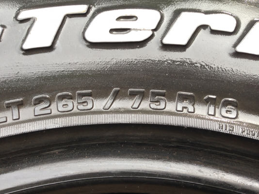 ยาง All BF Goodrich 265 75 16 กลางปี12 ราคาไม่แพง