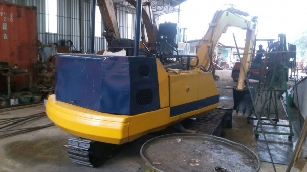 ขายรถแมคโค PC-30-5 เช็คใหม่พร้อมใช้ทุกอย่างทำใหม่หมดทั้งช่วงล่าง  บู้ทสลักซิลกระบอกโซ่ ปํ้ม หม้อนํ้าใหม่หมด  สนใจติดต่อ สมศักดิ์ เวียงแก้ว เบอร์ 089-211-5130