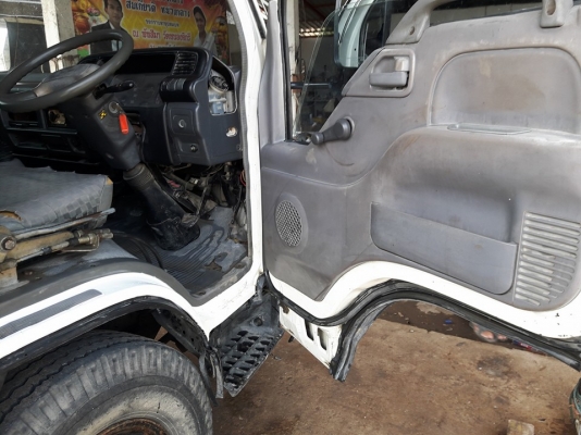 ขายด่วน รถบรรทุก 6 ล้อ ISUZU NPR 130 ปี 50 ดั้ม สภาพสวยพร้อมใช้งาน ราคาสุดคุ้ม ขายด่วน รถบรรทุก 6 ล้อ ISUZU NPR 130 ปี 50 ดั้ม สภาพสวยพร้อมใช้งาน ราคาสุดคุ้ม