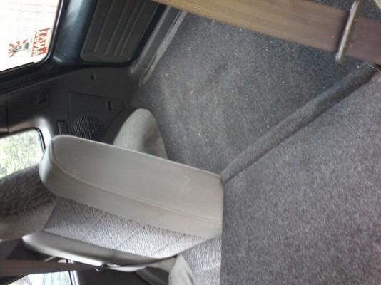 ขายด่วนครับเจอเป้าหมายใหม่ครับ เล่มทเบียนพร้อมโอนครับ รถไม่มีฝุ 4*4ใช้งานปกติ อยากเปลี่ยนเป็นกระบะตอนเดียวจะอามาค้าขายครับ