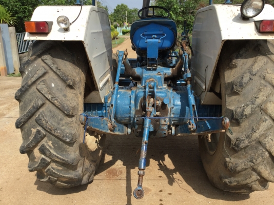 ขายรถไถ ford 6610 เต็มต้ว ใบดันหน้า+ผาน7 ขายรถไถ ford 6610 เต็มต้ว ใบดันหน้า+ผาน7