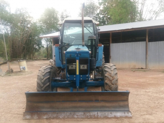 ขายรถไถฟอร์ด FORD 7740 พร้อมอุปกรณ์ ดันหน้ากับผานบุก 4ลูก cmt มีทะเบียน แอร์เย็นครับ