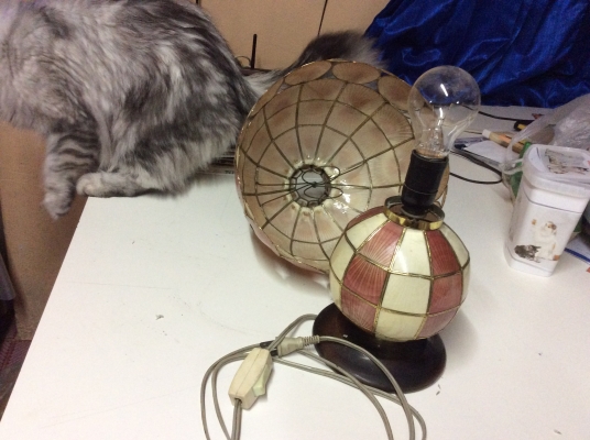 ขายโคมไฟทำด้วยหอยเชลล์แท้งานแฮนด์เมค ใช้งานได้ราคา 3,500 บาทขายโคมไฟทำด้วยหอยเชลล์แท้งานแฮนด์เมค ใช้งานได้ราคา 3,500 บาท