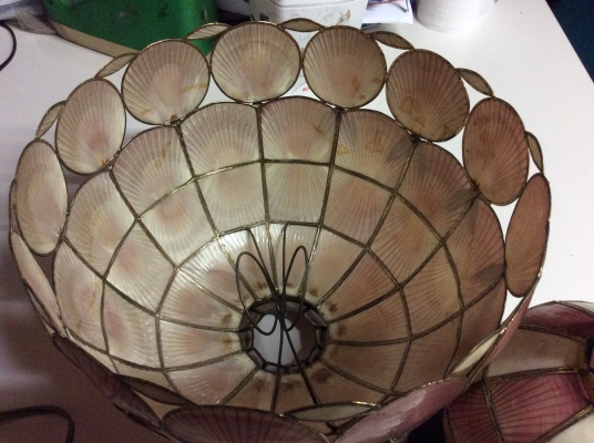 ขายโคมไฟทำด้วยหอยเชลล์แท้งานแฮนด์เมค ใช้งานได้ราคา 3,500 บาทขายโคมไฟทำด้วยหอยเชลล์แท้งานแฮนด์เมค ใช้งานได้ราคา 3,500 บาท