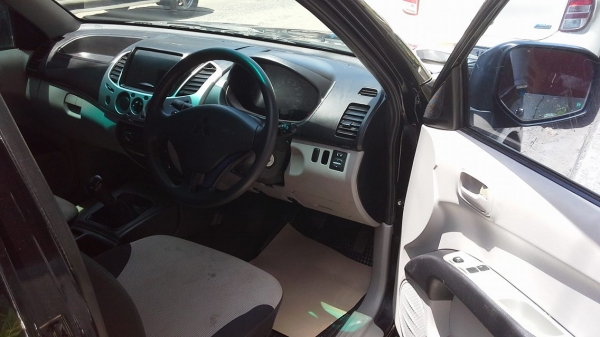 ขายไทรทัน2.4 ปี2014   239,000