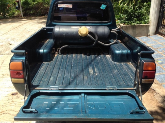 mazda1400 หัวโหนก ปี94