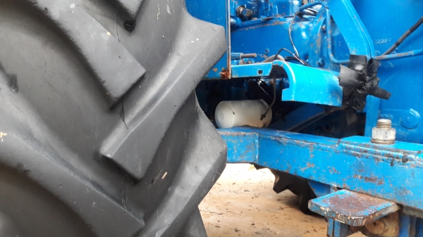 ขายตามสภาพ ฟอร์ด 6610 มีผาลดันหน้า ผาล3 เอกสารใบอินวอย ราคาต่อรองได้