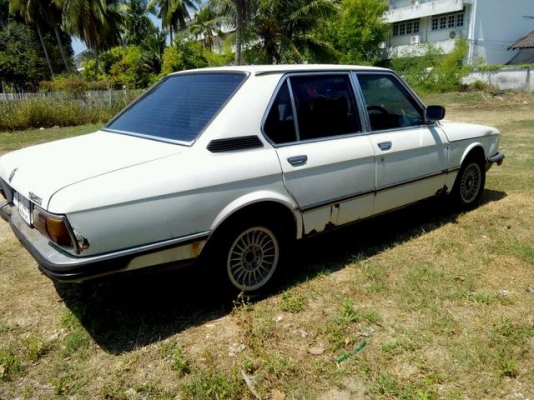 ขาย BMW 525 E21