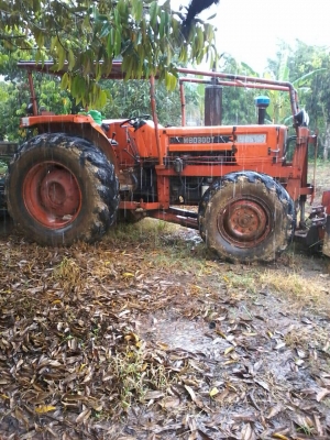 ฝากขายรถไถคูโบต้า KUBOTA M8030DT อุปกรณ์ดันหน้า1ชิ้น