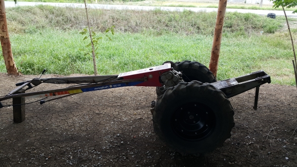 รถไถนาเดินตาม