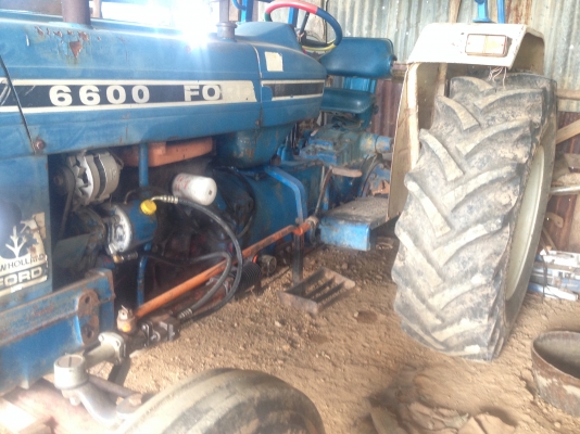 ขายรถไถฟอร์ด Ford 6610 เสื้อลายปั้มเหลี่ยม เกียร์ ชุดท้ายD 6600 เฉพาะตัวรถ จ่ายก่อน 210,000 รับรถไปใช้ก่อนได้เลยครับ