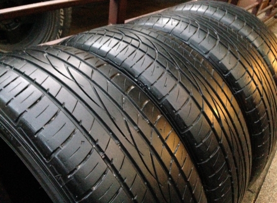 ยาง FALKEN 235 60 17 ปลายปี14 ดอกสวย พร้อมใช้งาน ราคาไม่แพง