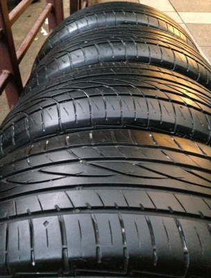 ยาง FALKEN 235 60 17 ปลายปี14 ดอกสวย พร้อมใช้งาน ราคาไม่แพง