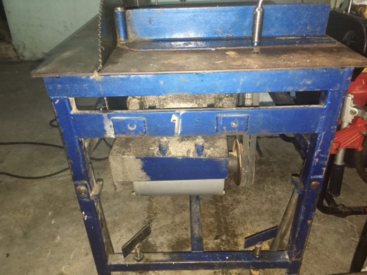 ขายเเท่นตัด12นิ้วสันติมือสอง 0835662999Lineid:hs4trp ราคา 15,500 บาท ขายเเท่นตัด12นิ้วสันติมือสอง 0835662999Lineid:hs4trp ราคา 15,500 บาท