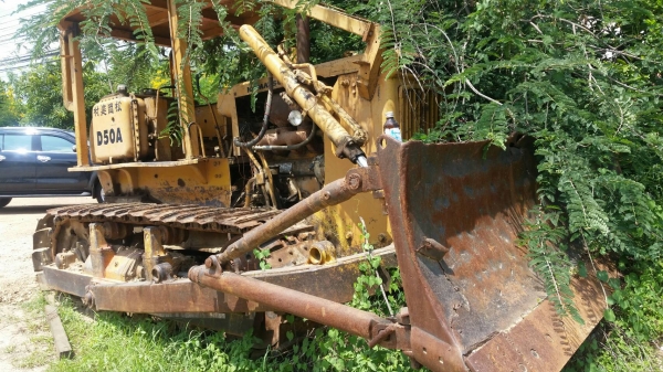 ขายรถแทรคเตอร์ KOMATSU D50A-15 ห้องเลี้ยวน้ำมัน ราคา 280000