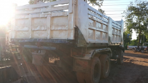 ขายด่วนไอ้หลงเบรคใหญ่สองเพลาดั้มสภาพพร้อใช้ ราคาเบาๆ จัดแนนท์ได้ประมาณ500000-600000โทร0856842587