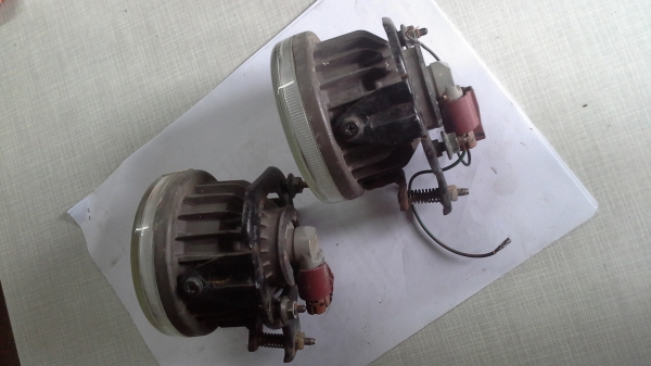 ไฟสปอตไรห์อีชูชุดีแมกช์ถอดพร้อมหลอดยกชุดคับ