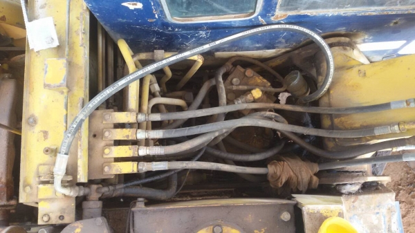 ขายรถแบคโฮ KOMATSU PC60-5 เอกสารอินวอย ราคา 320000