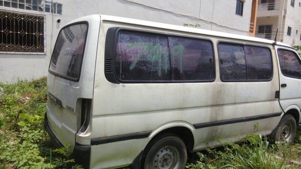 ขายรถตู้