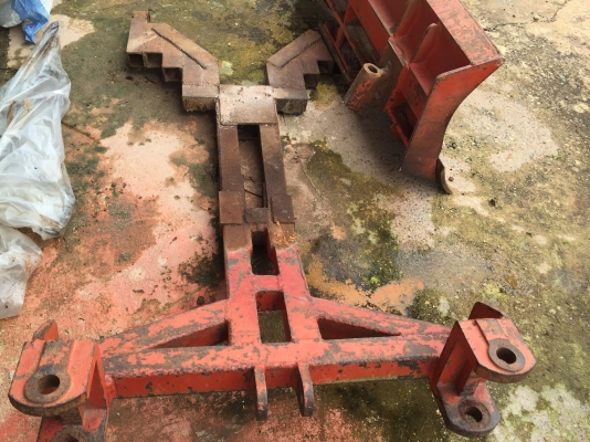 Kubota B2420 เฉพาะชุดผานดันดินพร้อมคานร่างครบชุดครับ Kubota B2420 เฉพาะชุดผานดันดินพร้อมคานร่างครบชุดครับ