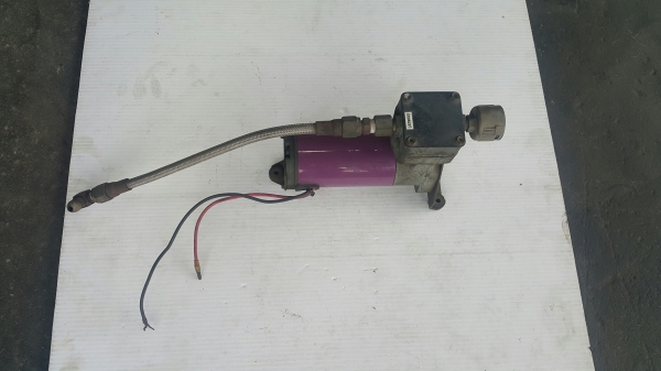 ปั้มลม 12V ใส่แตรลม , ถุงลมได้ สำหรับรถยนต์ทุกรุ่น ทุกยี่ห้อ