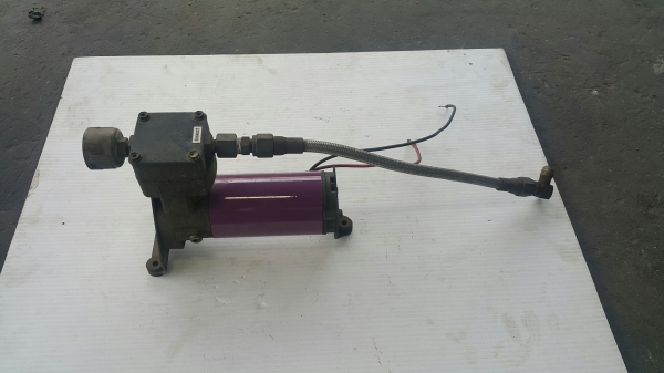 ปั้มลม 12V ใส่แตรลม , ถุงลมได้ สำหรับรถยนต์ทุกรุ่น ทุกยี่ห้อ ปั้มลม 12V ใส่แตรลม , ถุงลมได้ สำหรับรถยนต์ทุกรุ่น ทุกยี่ห้อ