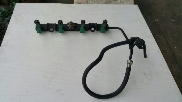 หัวฉีดพร้อมรางหัวฉีด Toyota เครื่องยนต์ 1 NZ