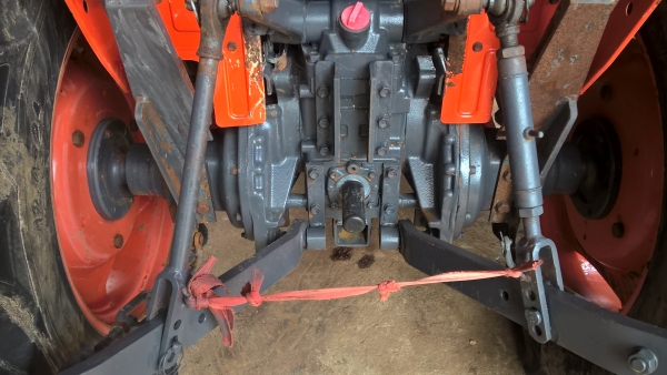 ขายรถไถ 36 แรงม้า พร้อมใบดันหน้า