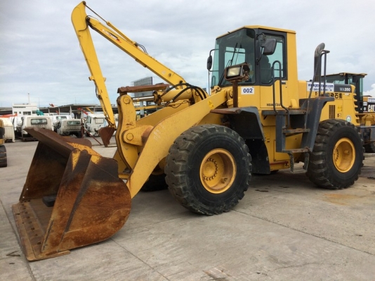 Komatsu WA350-3 ปี 2000 นำเข้าจากญี่ปุ่น ถึงไทยแล้วครับ ราคาไม่แพง สินค้าสภาพดีมากครับ