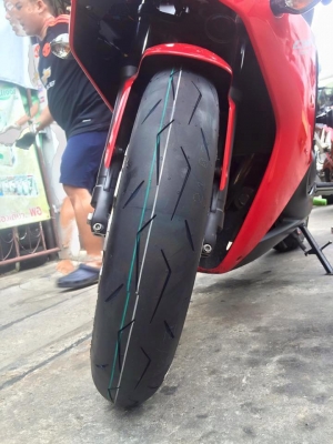 ยางใหม่ Pirelli supercorsa พีราลี่ ตะเกียบหัก พร้อมใบรับประกัน 5 ปี ยางปี2016