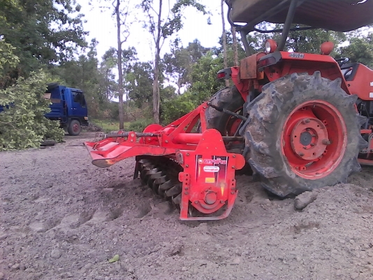 ขายรถไถ L4508 รถใหม่ใช้มือเดียวเล่มทะเบียนพร้อมอุปกรณ์3อย่าง