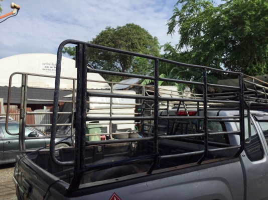 หลังคาเหล็ก คอกเหล็ก