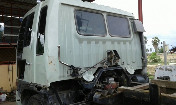 ขายรถบรรทุก 6 ล้อดัมพ์ HINO FF 195 แรงม้ารถห้างแท้ ราคา 650000