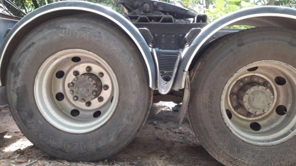 ขายหัวลากสิบล้อ HINO FM 1JKPA  เครื่อง j o 8 - 260 แรง รถห้างแท้ เครื่องดี คัสซีสวย ภายในครบ แอร์เย็นฉ่ำ พร้อมใช้งาน