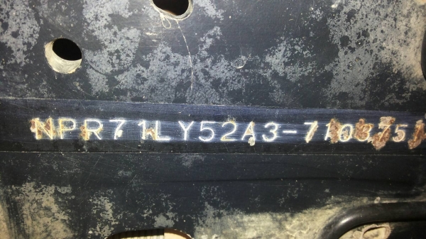 รถอีซูซู 6 ล้อ ( ไม่ดั้ม )  NPR 130 แรงม้า. ปี 47. , ( รถวิ่ง 37,xxx กม. )    สนใจติดต่อ  081 - 6079515