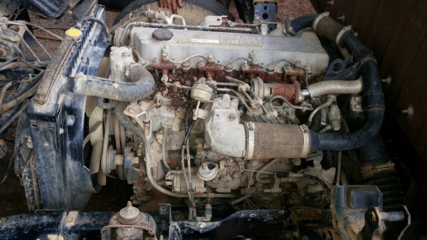 รถอีซูซู 6 ล้อ ( ไม่ดั้ม )  NPR 130 แรงม้า. ปี 47. , ( รถวิ่ง 37,xxx กม. )    สนใจติดต่อ  081 - 6079515