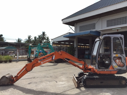 รถขุด Hitachi EX35-2 มึเก๋ง มือสองนำเข้าจากญี่ปุ่น สภาพพร้อมใช้งาน