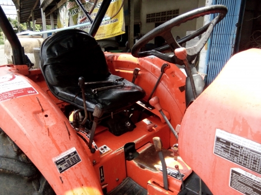 ขายรถไถคูโบต้า 36 แรง พร้อมดันหน้า พานหก เล่มพร้อม ต่อรองได้ขายได้ขายเลยครับ ขายรถไถคูโบต้า 36 แรง พร้อมดันหน้า พานหก เล่มพร้อม ต่อรองได้ขายได้ขายเลยครับ