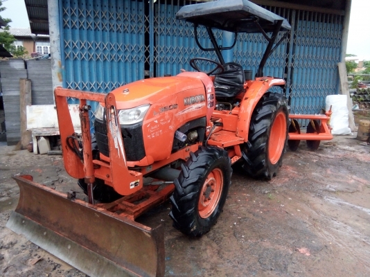 ขายรถไถคูโบต้า 36 แรง พร้อมดันหน้า พานหก เล่มพร้อม ต่อรองได้ขายได้ขายเลยครับ ขายรถไถคูโบต้า 36 แรง พร้อมดันหน้า พานหก เล่มพร้อม ต่อรองได้ขายได้ขายเลยครับ