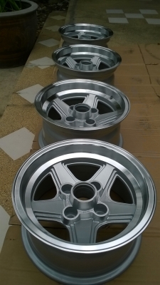 ล้อ BRS 13กว้าง6.5 4/114 ออฟ -20 ราคา7500 โทร.096-2085202 ครับ ล้อ BRS 13กว้าง6.5 4/114 ออฟ -20 ราคา7500 โทร.096-2085202 ครับ