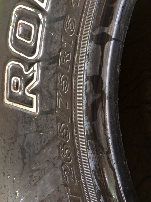 ยาง roadstone mud 265/75/16 ปี 11
